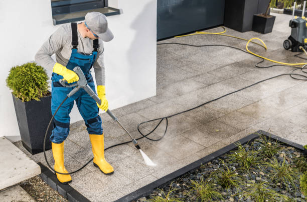 Fence Pressure Washing in Newton, IL